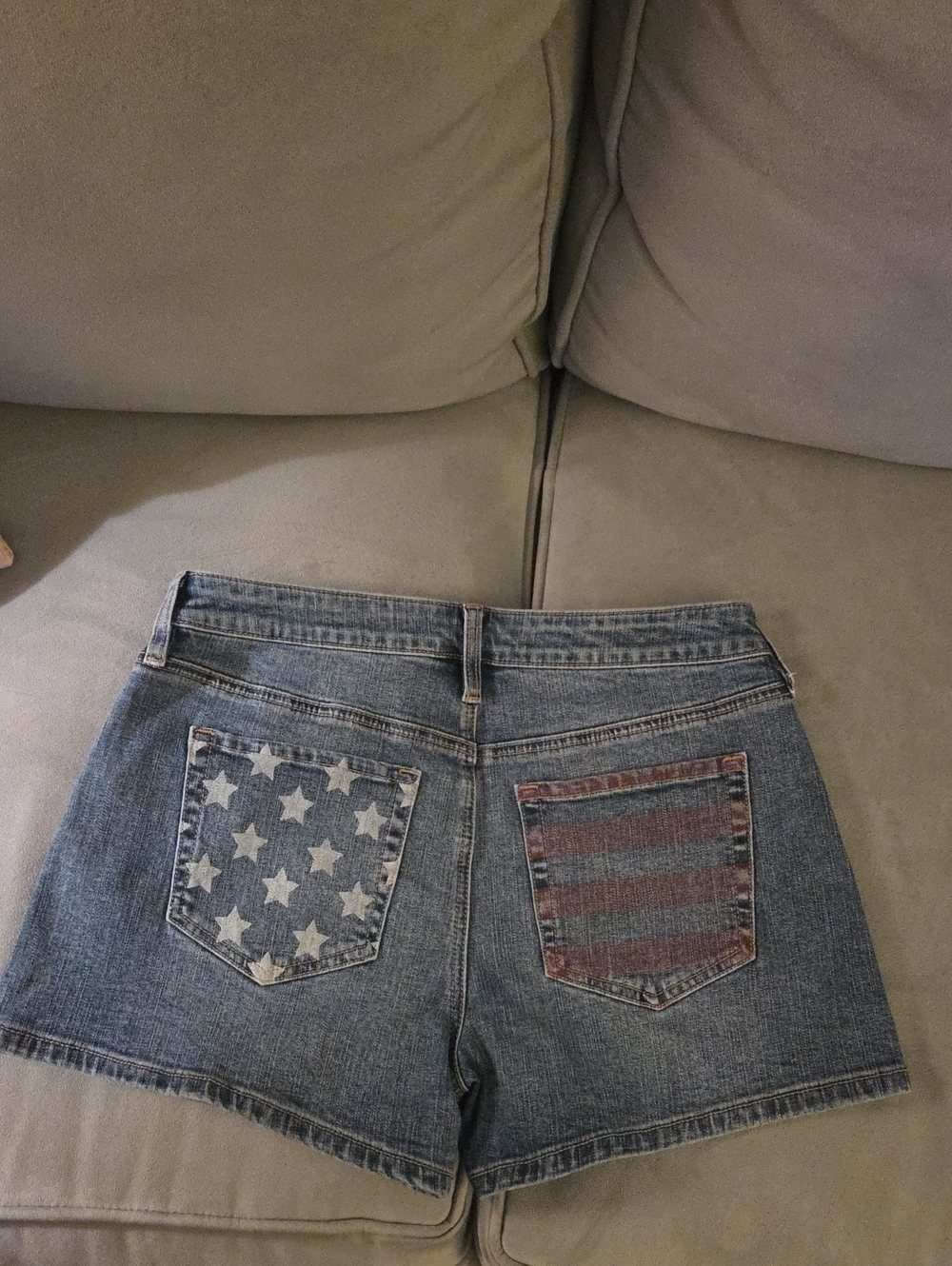 SHYANNE- "EVELYN" Denim Women's Shorts with Stars & Stripes Pocket Detail 29W